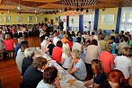 pogled proti odru še z druge strani dvorane